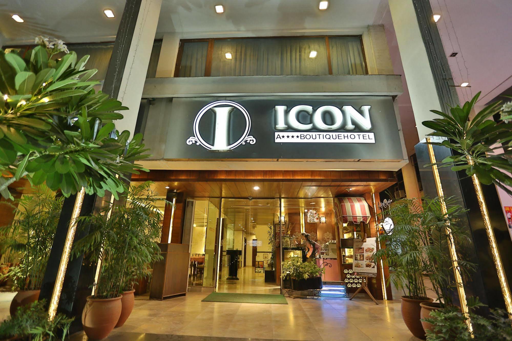 Hotel Icon Chandīgarh Dış mekan fotoğraf